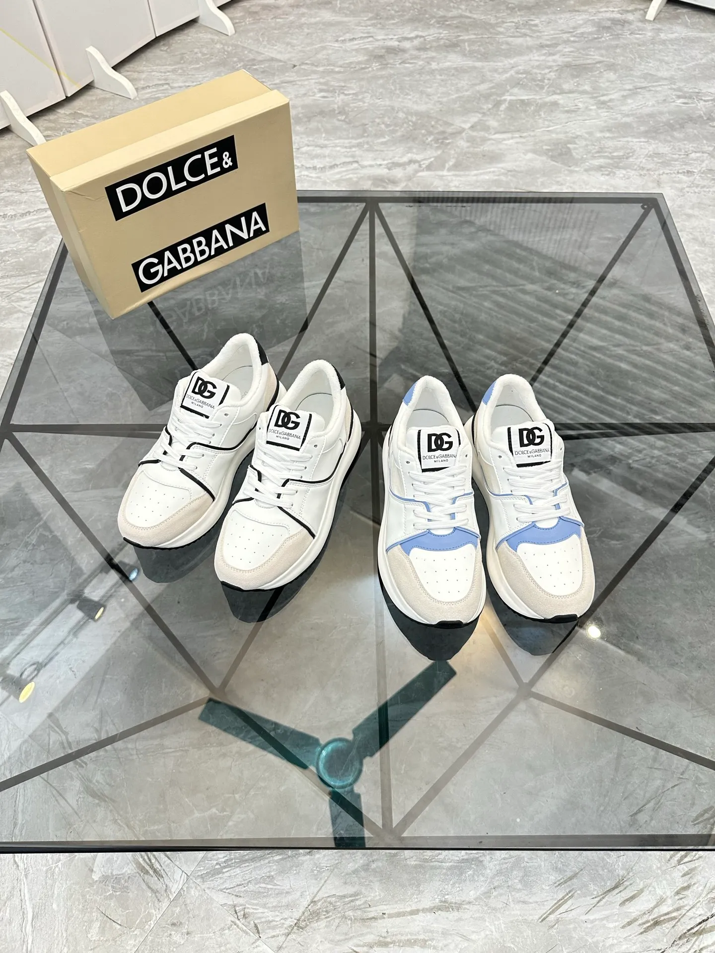 Selling men's shoes 💰: 💰P480¥ Product trademark: DG* "Dolce & Gabbana*" low-top casual shoes Regular size: 38-45 (can be customized to 46) Product material: imported cowhide upper, breathable lining, original outsole. Number: 803